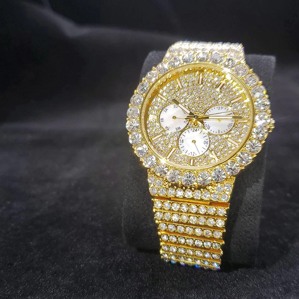 Kiváló minőségű férfi karóra 18K arany jeges kvarcóra Top márka luxus gyémánt üzleti vízálló világító férfi karórák